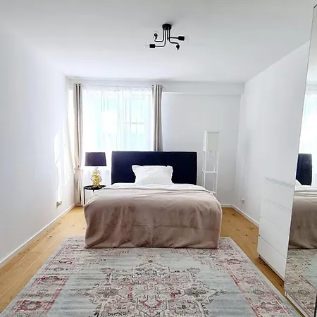 Apartman Newly Renovated Next To Gta *